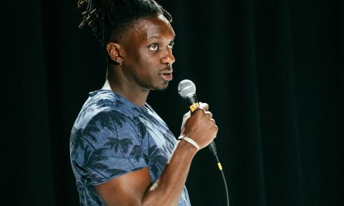 La Fierté, d'où vient cet enfant qui parle ?